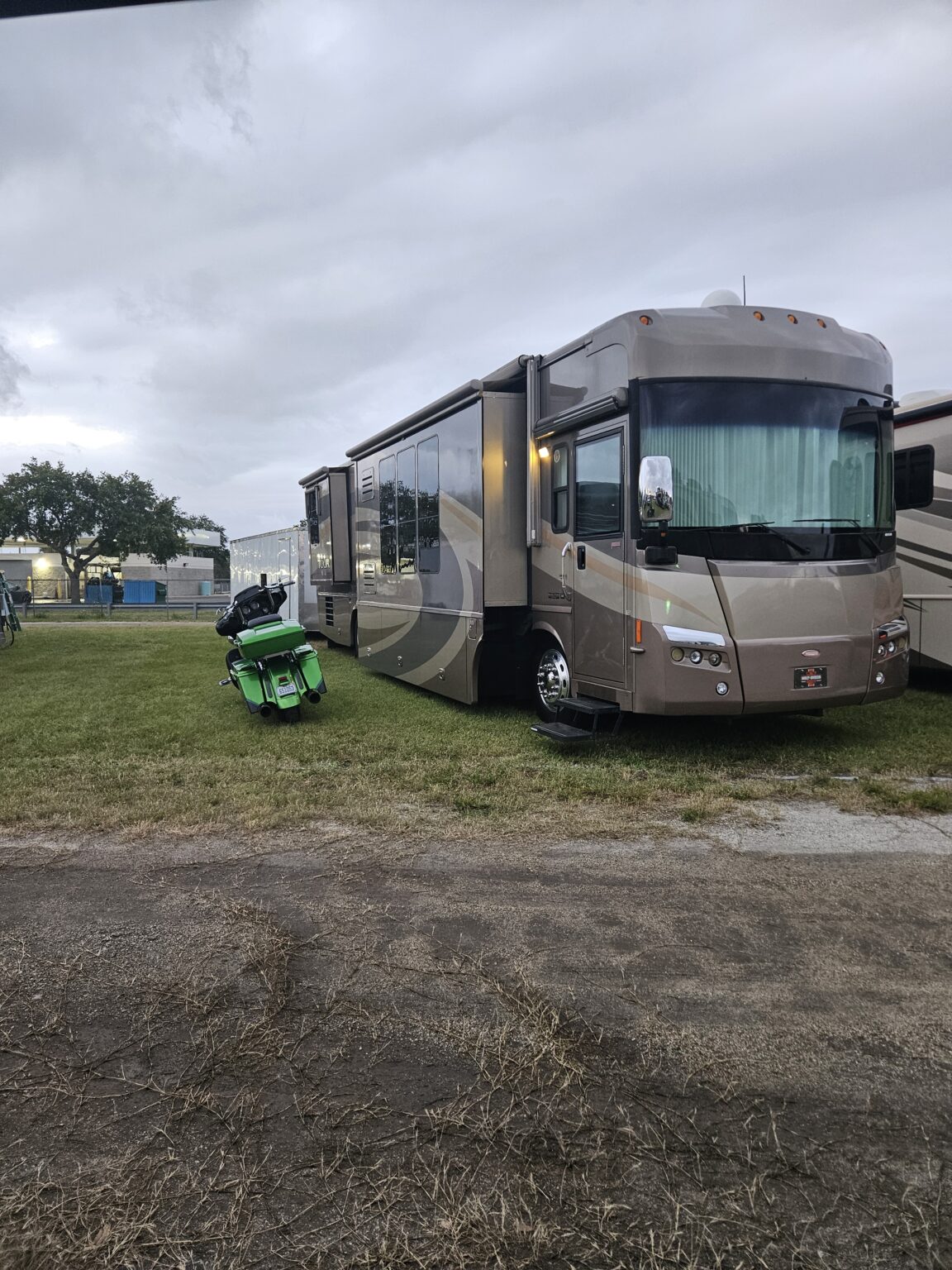 Home - Racetrack RV